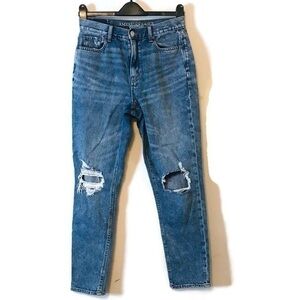 American Eagle Mom Jean Distressed Tapered Leg Relaxed Fit Jeans size 4 27